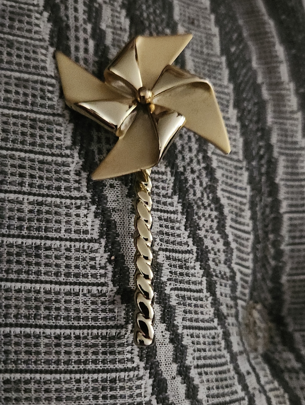 Gold Pinwheel Brooch - Gold Tone Women's Jewelry